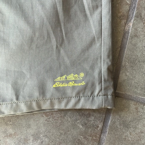 Eddie Bauer boys XL, swim trunks, good condition, no holes, no stains - Picture 2 of 4